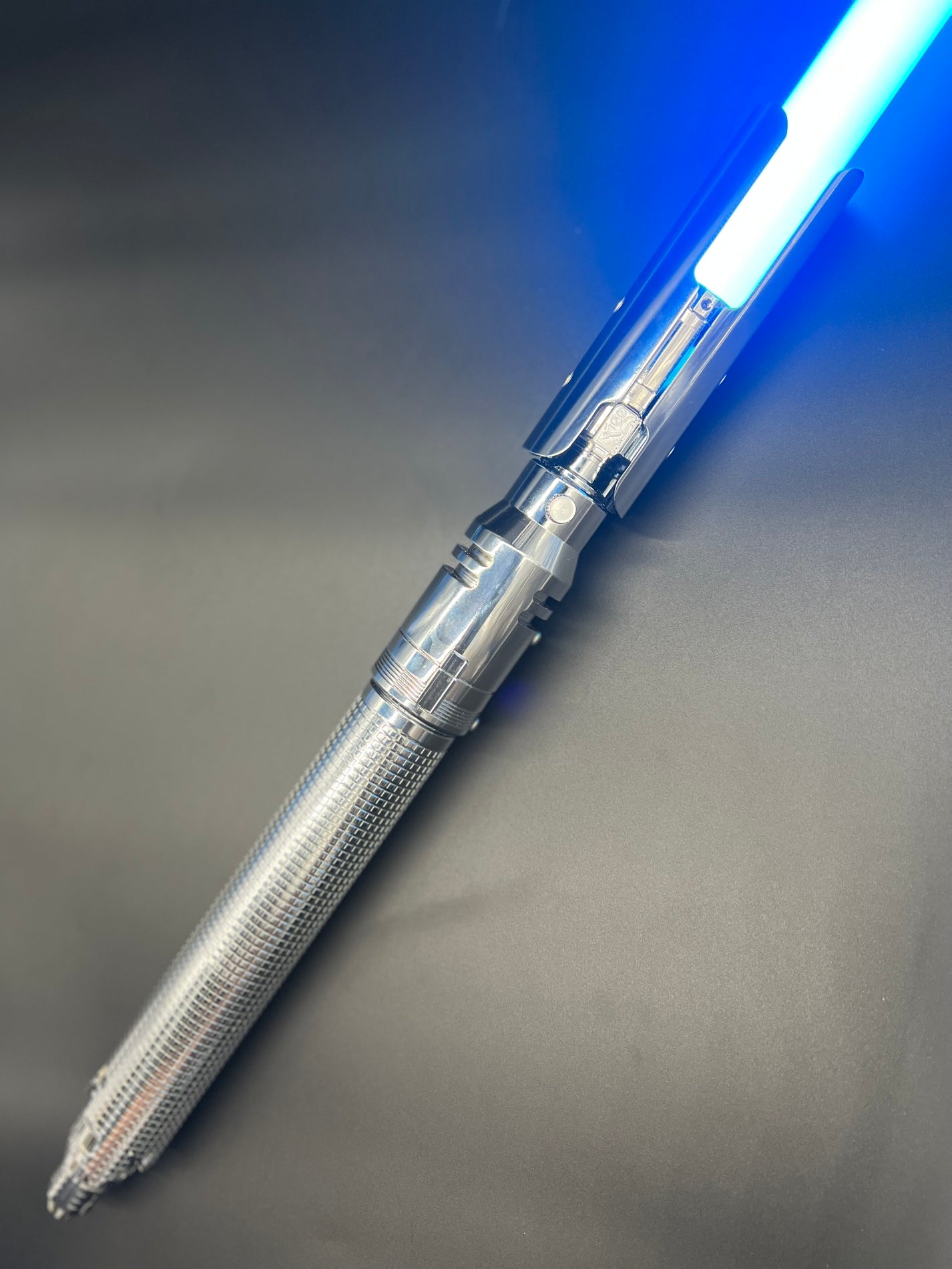 THE KAL KESTIS LIGHTSABER – DX SABERS