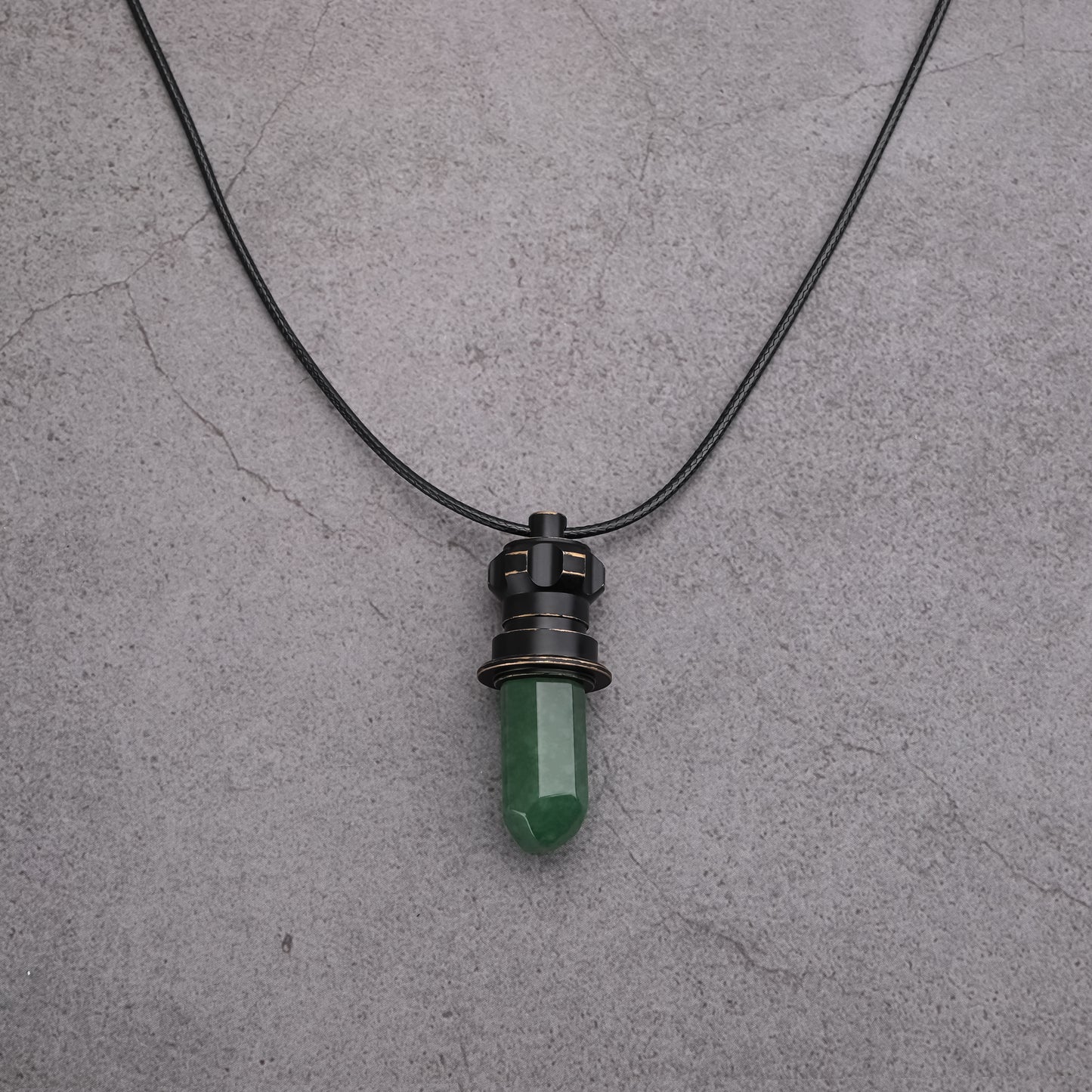 KYBER CRYSTAL NECKLACE