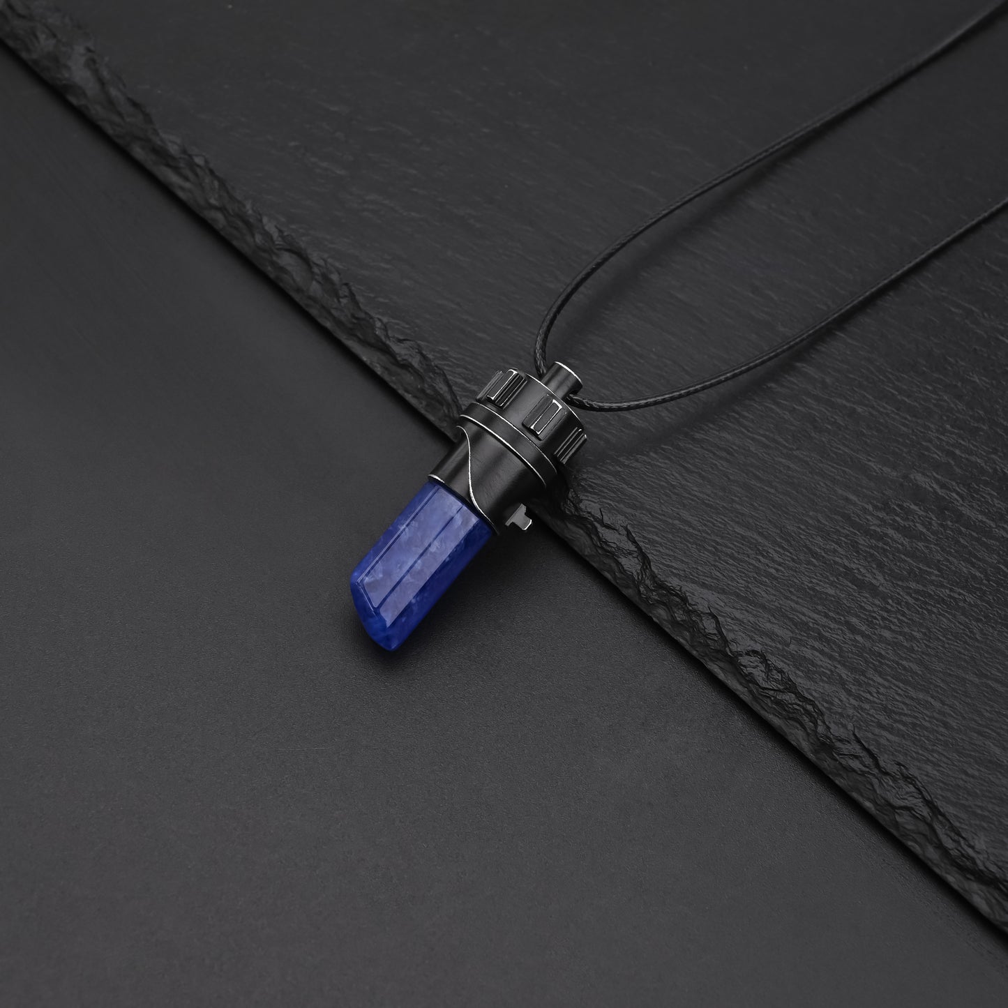 KYBER CRYSTAL NECKLACE