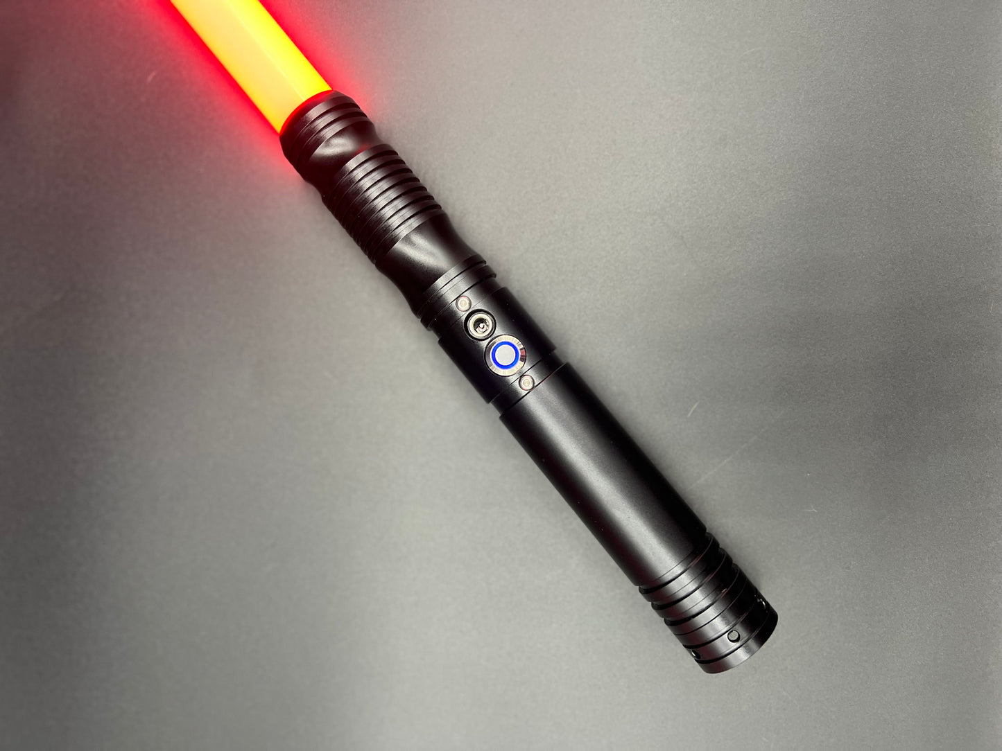 THE FORCE ECHO LIGHTSABER