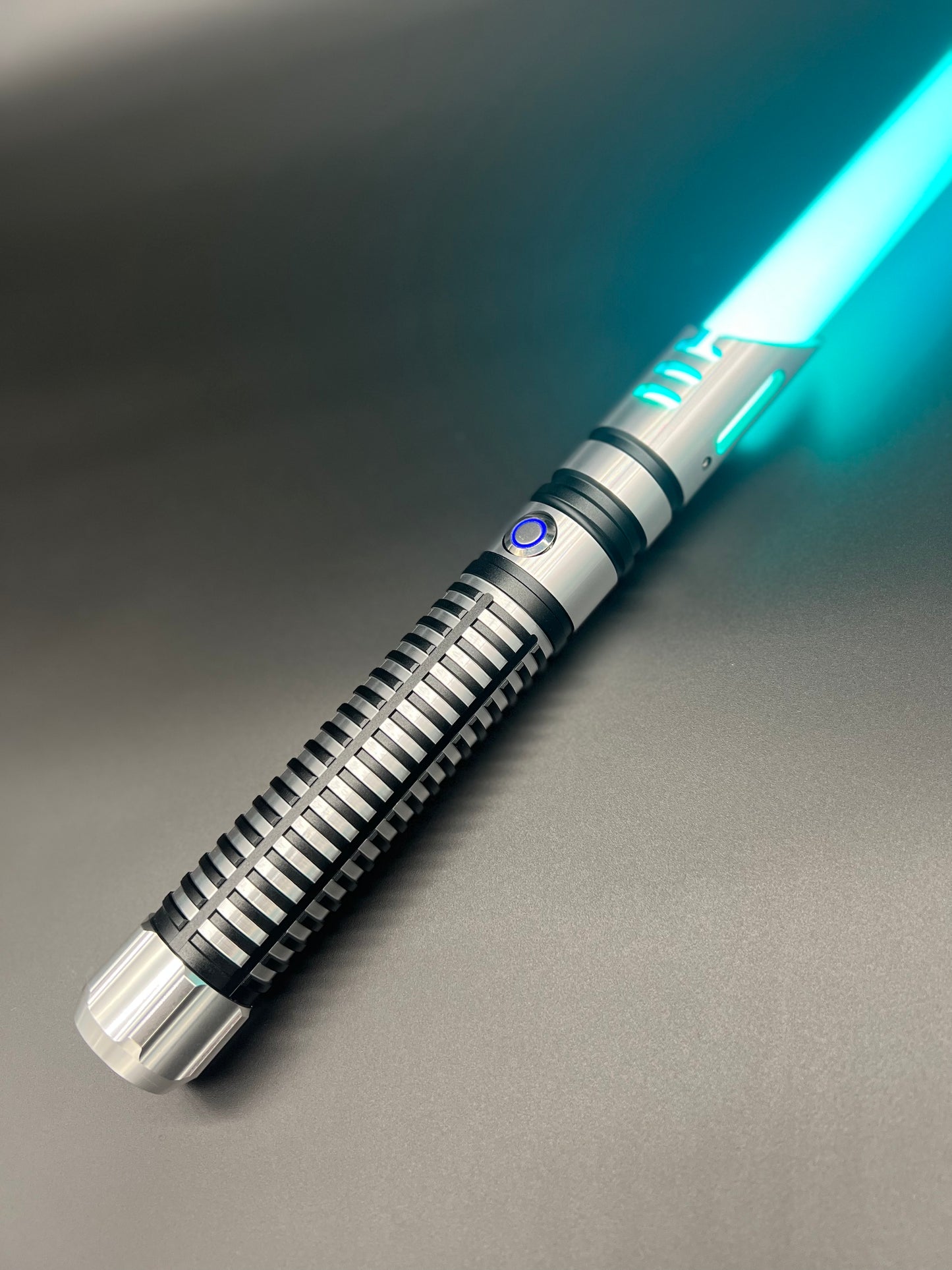 THE SORZUS SYN LIGHTSABER