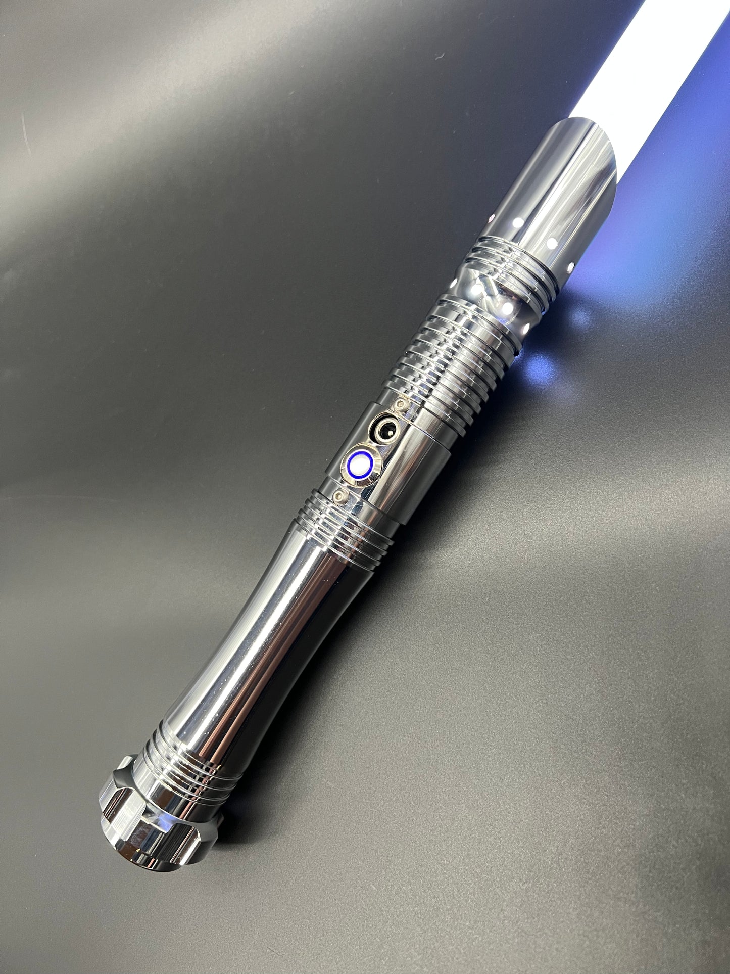 THE SHINING JEDI LIGHTSABER