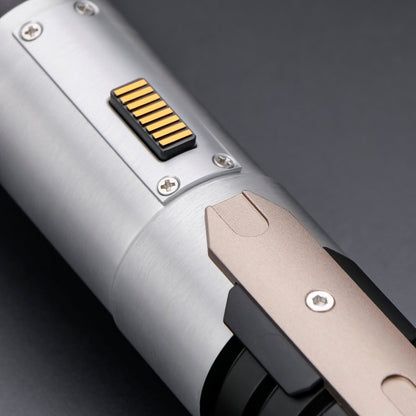 THE BRILLIANT BRIDGER LIGHTSABER TXQ