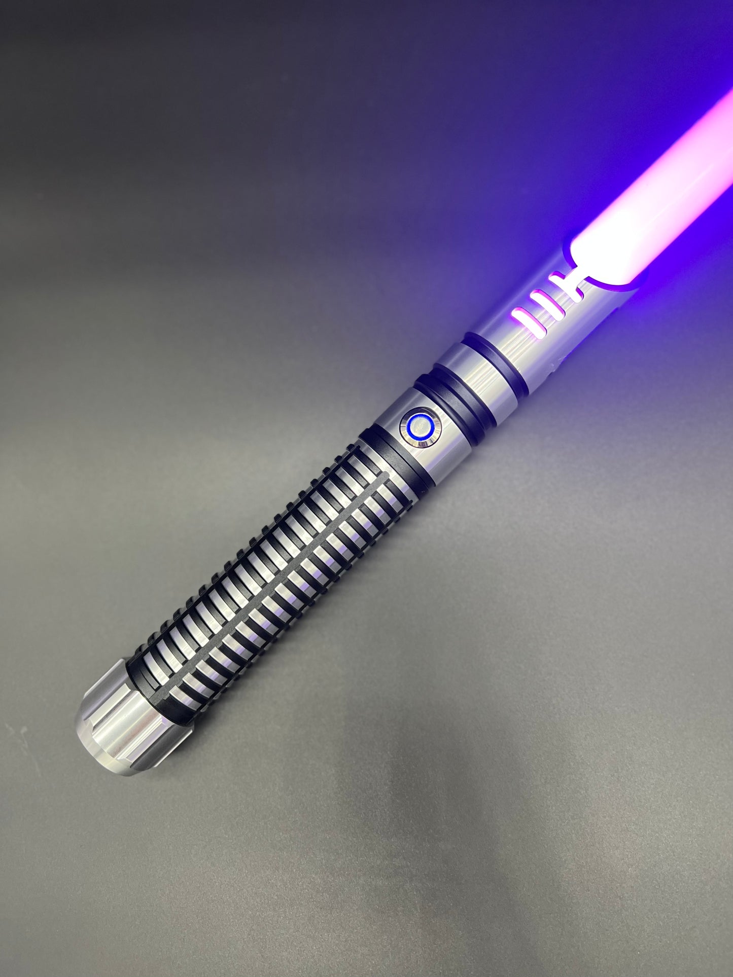 THE SORZUS SYN LIGHTSABER