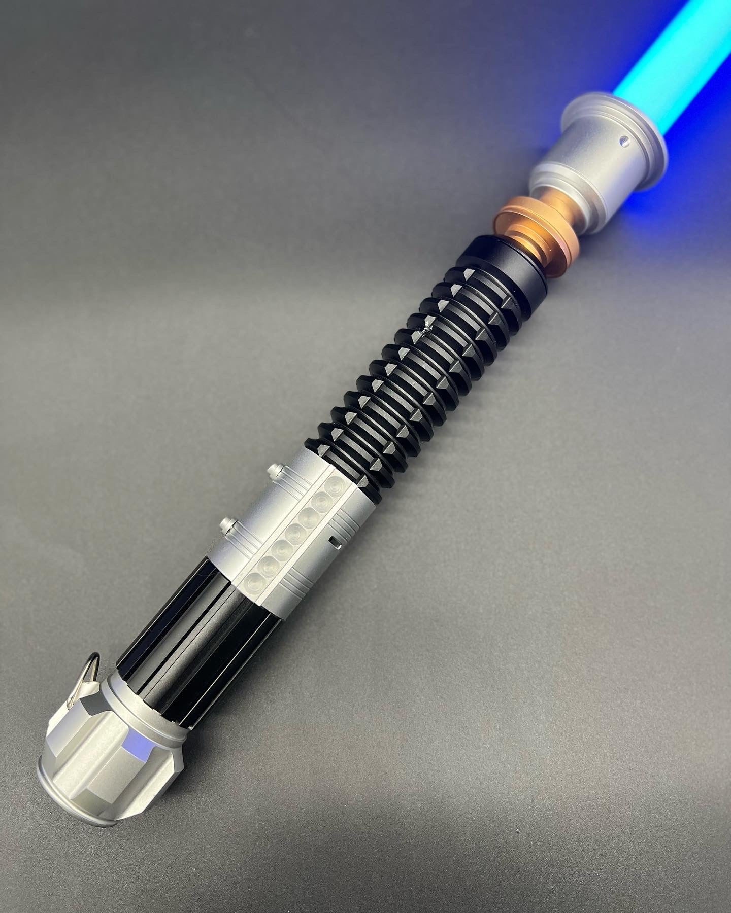 THE OBI WAN LIGHTSABER – DX SABERS